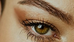 Göz Estetiği Nedir? Neden Yapılır?