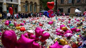 Community Outrage Over Vandalism Of Manchester Arena Tributes