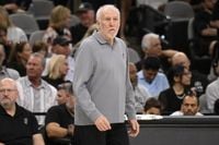 De'Aaron Fox Discusses 1st Meeting with Gregg Popovich as Spurs HC Rehabs from Stroke