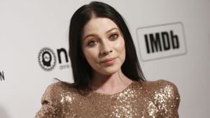 Gossip Girl Star Michelle Trachtenberg Dies At 39