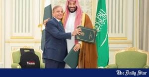 Saudi Arabia And Pakistan Sign Historic Defense Pact