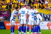 Voormalig NAC-spelers schieten PEC Zwolle veilig in Breda