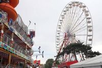 Face aux vidéos de violences sur les réseaux sociaux, la Foire du Trône tente de changer son image