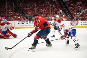 Capitals Advance With 4-1 Victory Over Canadiens
