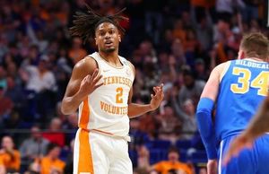 Chaz Lanier Breaks Tennessee Basketball Single-Season Record