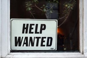 U.S. Private Sector Jobs Fall Unexpectedly In September