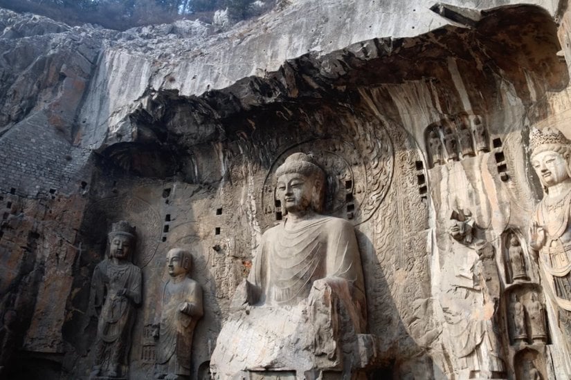 Luoyang'daki Longmen Mağaraları'ndaki Lushena Buda'sı