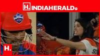 SRH vs DC: Let s go here... Kavya Maran s aggressive celebration