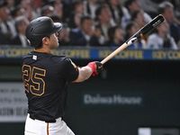 【巨人】岡本和真がバウアーから２打席連発「いいスイングでしっかりとらえることができた」 | 東スポWEB
