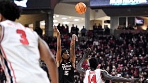 Texas Tech Ends Houston’s Streak In Big 12 Thriller