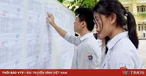 Vietnam Prepares For 2025 High School Graduation Exam