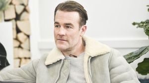 James Van Der Beek Faces Cancer But Fights For Awareness