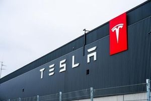 Tesla Faces Federal Probe After Self-Driving Crashes