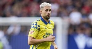 Las Palmas Faces Rayo Vallecano Without Star Striker Silva