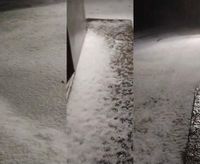 Chuva de granizo deixa camada volumosa de gelo em SC