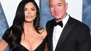 Lauren Sanchez's Controversial Outfit Sparks Outrage At Trump’s Inauguration