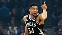 Giannis Antetokounmpo injury update: Bucks star reportedly expected to return vs. Bulls