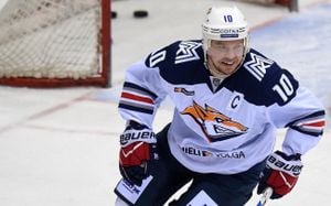 Severstal Hosts Dinamo Minsk Amidst Playoff Push