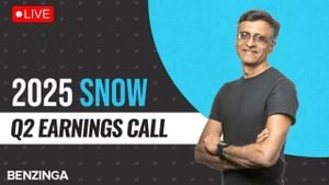 Snowflake Reports Strong Q4 2025 Earnings And Forecasts Optimistic Future