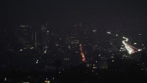 San Francisco Power Outage Disrupts City Before Christmas