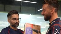 PSL 2025 - 'Hairdryer' prize for Karachi Kings POM James Vince. Netizens ask: Lunchbox or mixer next?