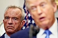 Trump issues all-caps screed on RFK’s claims tying Tylenol and vaccines to autism