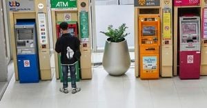 Thailand Caps Online Bank Transfers Amid Fraud Surge