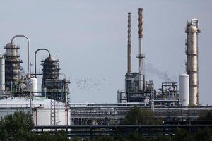Hungary Defies EU Pressure Over Russian Energy Ties