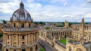 Diverse Candidates Steer Oxford University Chancellor Race