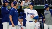 Ohtani homers as Dodgers sweep Cubs in Japan