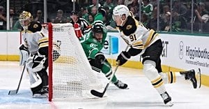 Bruins And Stars Clash In Dallas As Streaks Collide