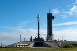 NASA, Ay’ın Güney Kutbu’na Yeni Bilimsel Araçlar Gönderiyor!