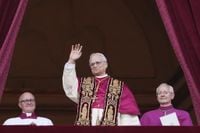 🔴 Cónclave EN VIVO hoy, jueves 8 de mayo | León XIV: Robert Prevost, el primer papa estadounidense de la historia