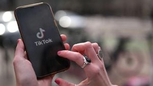 Teens Face Uncertainty Over TikTok Ban Impact