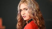 Grimes says she 'tried begging' Elon Musk to keep their children off the internet