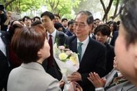 한덕수, 공식입당 직후 