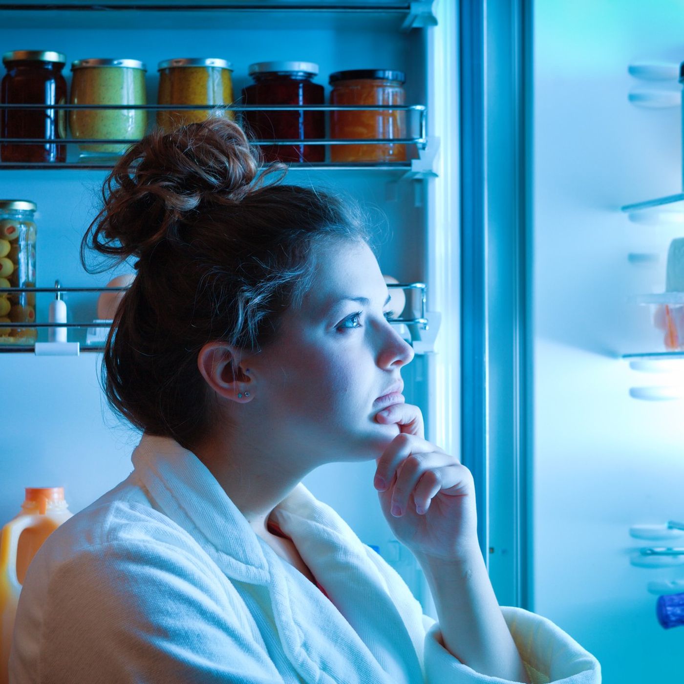 Gece Yeme Sendromu Nedir? Geceleri Yemek Yemek, Tehlikeli Bir Hastalığa Dönüşebilir!