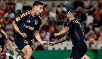 Lucas Sanabria scores late in stoppage time to rally LA Galaxy to draw with Houston Dynamo | TSN