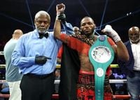 No joy in Norfolk: Nahir Albright upsets Kelvin Davis