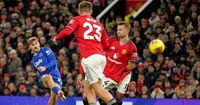 Everton beat Man Utd despite Gueye seeing red for slapping teammate