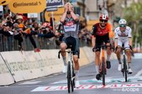 Milan-San Remo: Pogačar did everything he could, but Van der Poel could not be stopped