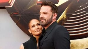 Jennifer Lopez Struggles To Move On After Ben Affleck Divorce