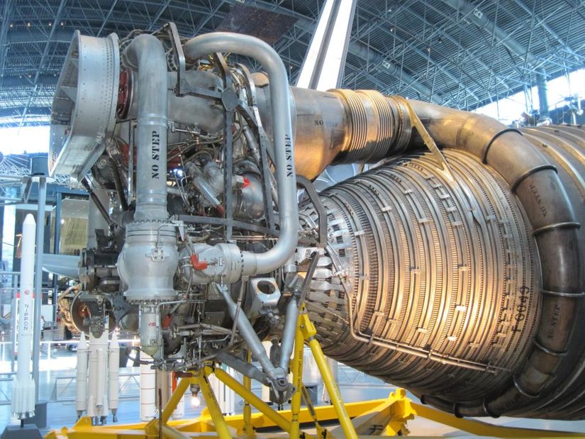 A detailed image of the famous Saturn V rocket engine and the turbo pump that sustains this engine.