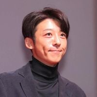 高橋一生の隣に２７歳の妻　ネット興奮「結婚してたの！？」「１７歳差…」「笑顔そっくり」「お似合い」（スポーツ報知） - Yahoo!ニュース