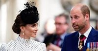 Kate Middleton's moving gesture as she leaves flowers at Westminster Abbey