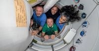 O longo caminho de volta para casa dos astronautas americanos