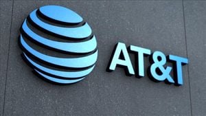 AT&T Introduces SplitPay Amid Employee Pay Issues