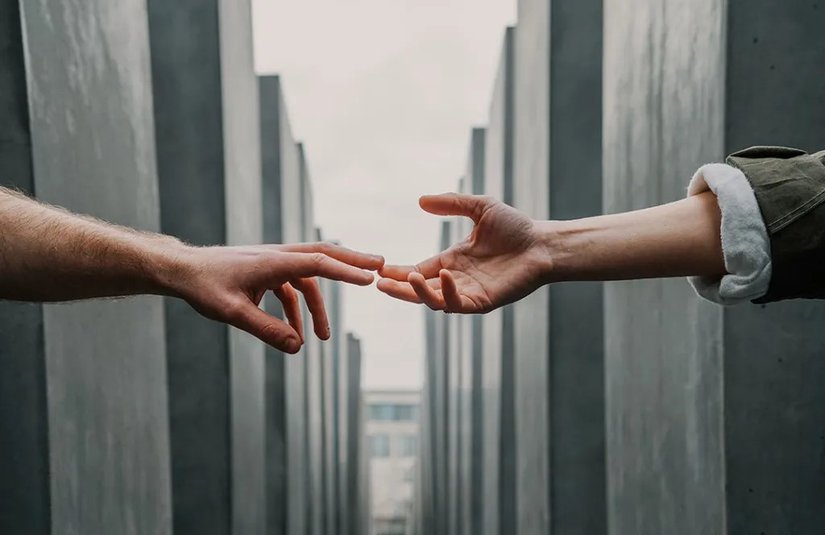 Mutluluk yaşamın bize sunduğu şeylerle, anlam bizim ona kattıklarımızla ilgilidir