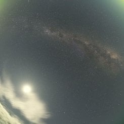 Uruguay Üzerinde Tam Ay Tutulması