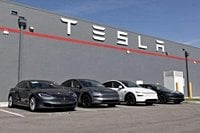 Tesla beats Q4 expectations, gives upbeat outlook on robotaxi, Optimus - update (TSLA:NASDAQ)